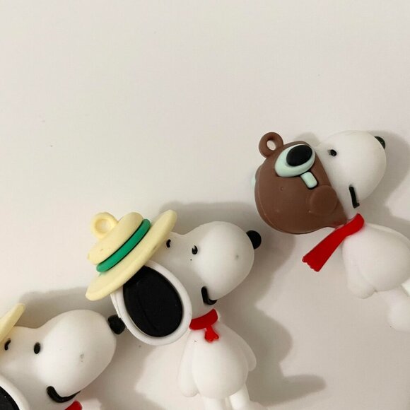 Lot of 4 Snoopy Figures Toys - Picture 12 of 13